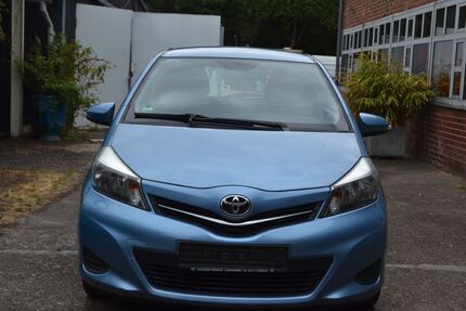 Toyota Yaris 198.000 km 5.600 &euro; köln 50969