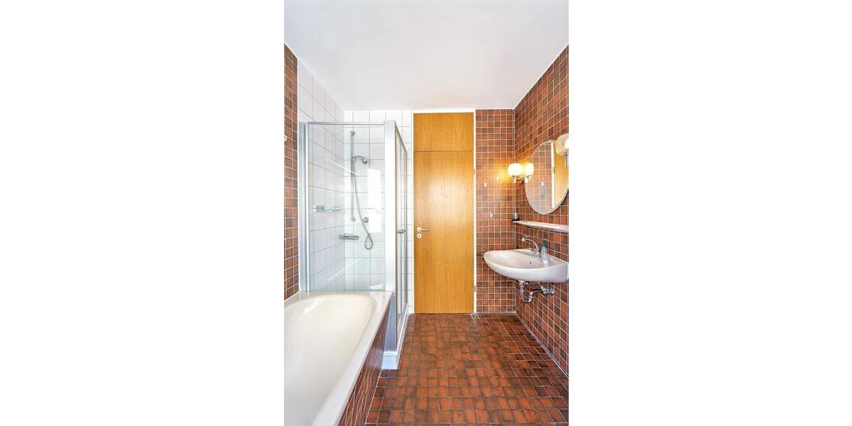 Etagenwohnung Bonn Zentrum - 2 Zimmer, 72 m&sup2;, 278.000&euro; | Angebot:25458779