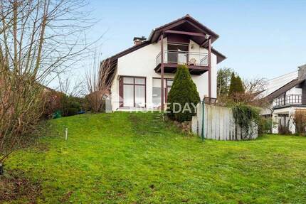Großzügig, hell, einladend - Ihr Traumhaus mit Blick auf den Petersberg und Drachenfels 8 zimmer