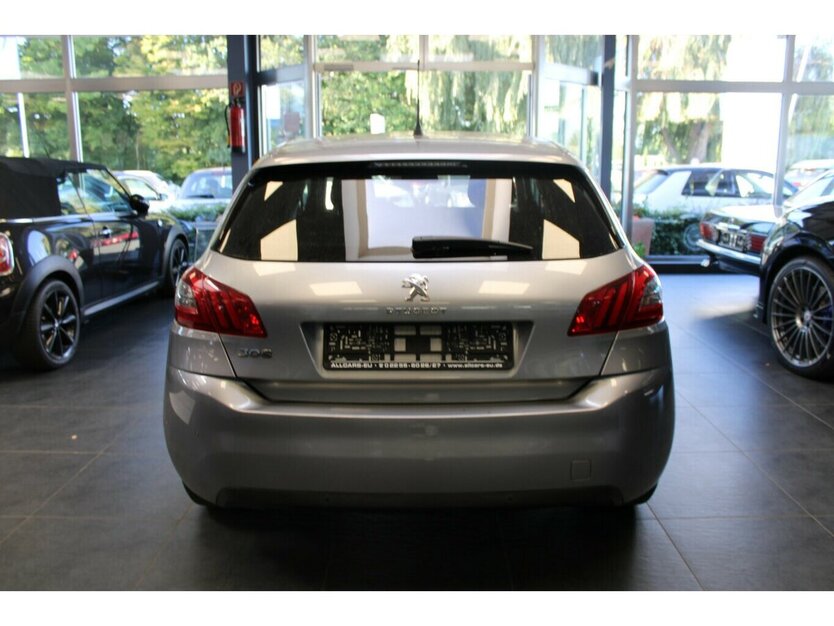 Peugeot 308 PureTech 130 GPF Style 81.569 km 11.980 € Euskirchen 53881