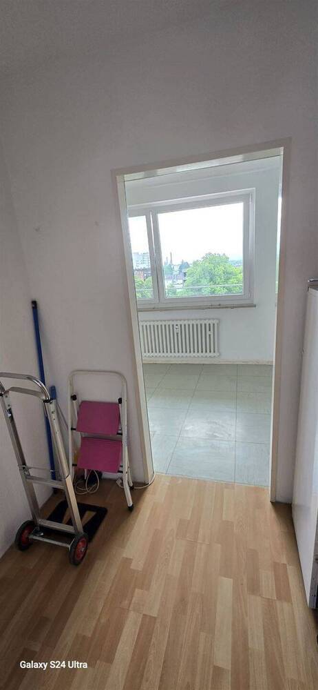 Gepflegte, 3-Zimmer-Wohnung mit Balkon und Aufzug inkl. Tiefgaragenstellplatz