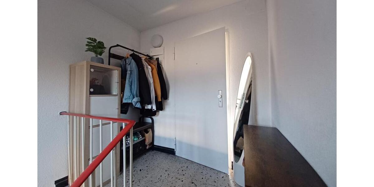 Dachgeschoßwohnung Köln Rodenkirchen - 1 Zimmer, 33 m&sup2;, 780&euro; | Angebot:27598045