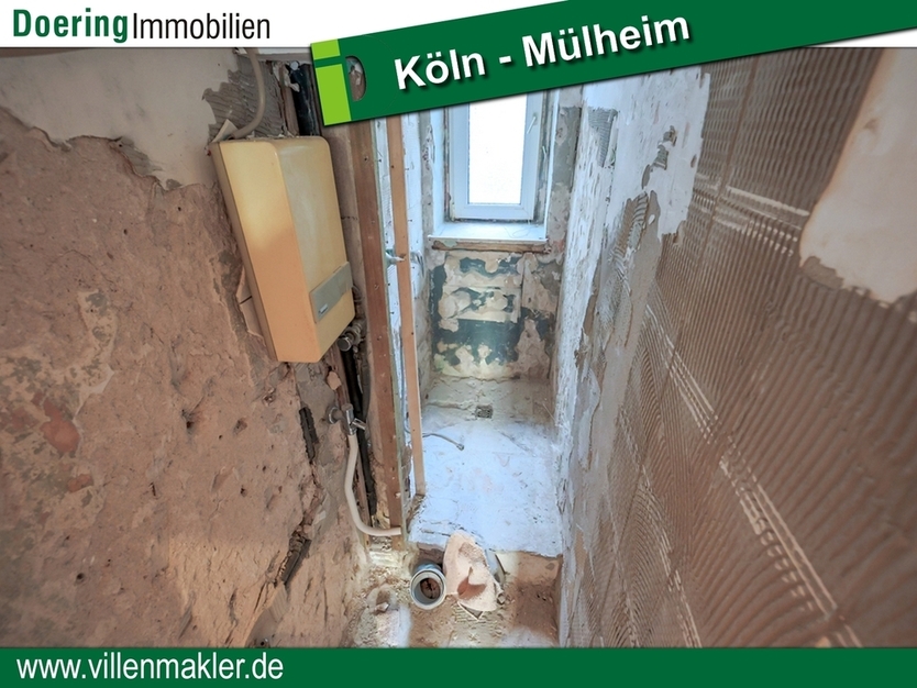 Entkernte Erdgeschoss-Wohnung mit eigenem Garten