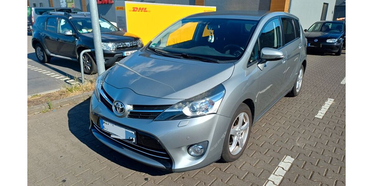 Toyota Verso 125.000 km 12.999 &euro; Brühl 50321