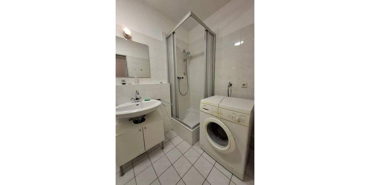 Etagenwohnung Bonn Zentrum - 2 Zimmer, 43 m&sup2;, 450&euro; | Angebot:26863176