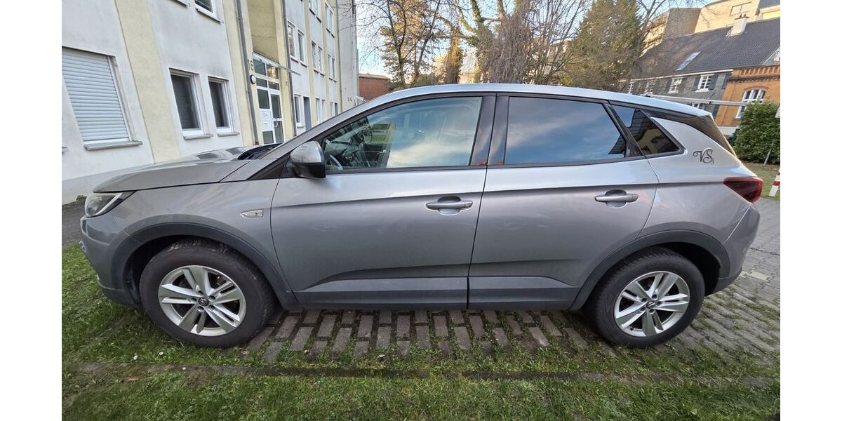 Opel Grandland (X) 92.500 km 13.200 &euro; Leverkusen 51379