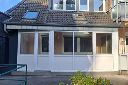 Single-Appartement und Balkon mit Wintergarten-Flair! 1 zimmer