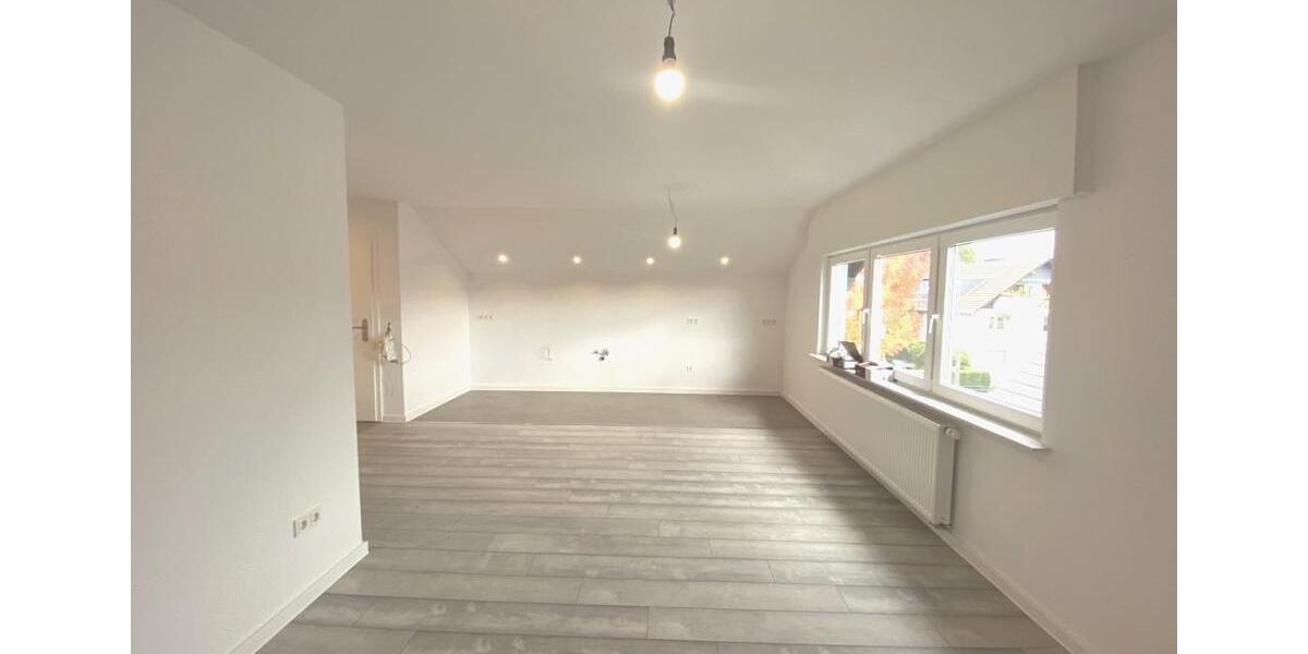 Dachgeschoßwohnung Bonn Gielgen - 2 Zimmer, 62 m&sup2;, 770&euro; | Angebot:25655179