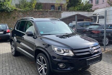 VW Tiguan 225.965 km 10.500 &euro; Solingen 42655