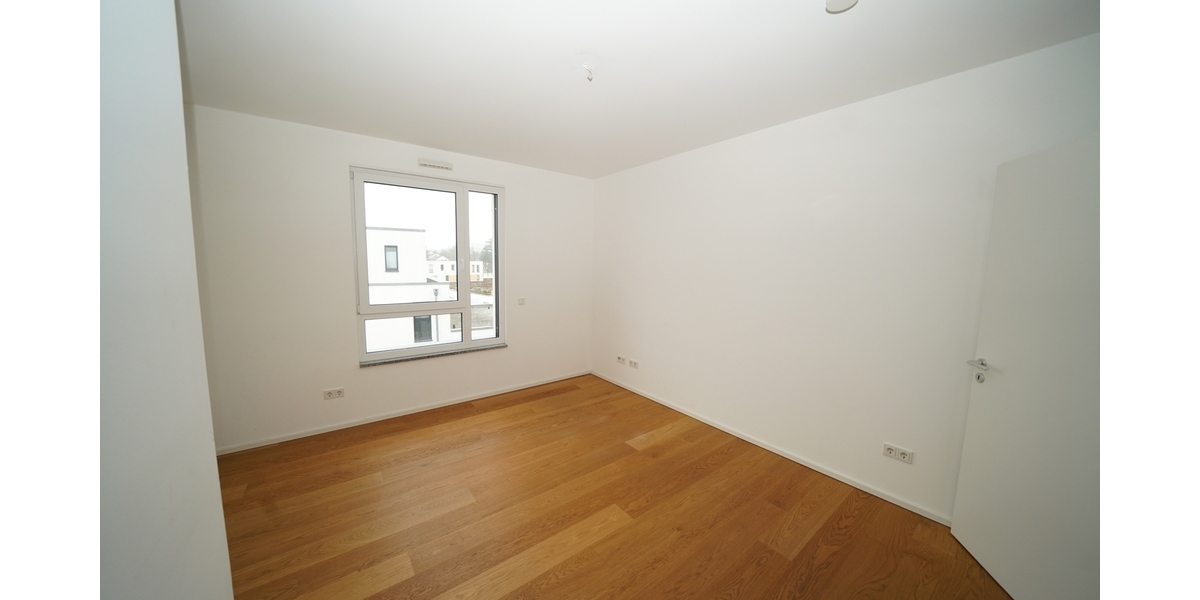 Hier lässt sichs leben! - Traumhafte 4-Zimmer-Wohnung mit 2 Bädern und einer sonnigen Dachterrasse 4 zimmer