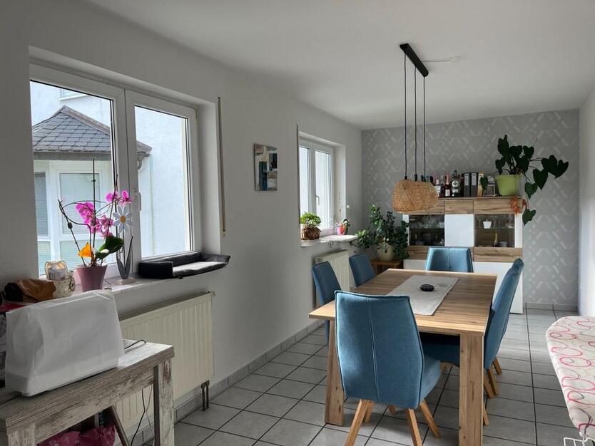 **Großzügiges Reihenhaus mit Garten und Garage in ruhiger Lage von Leverkusen Steinbüchel**