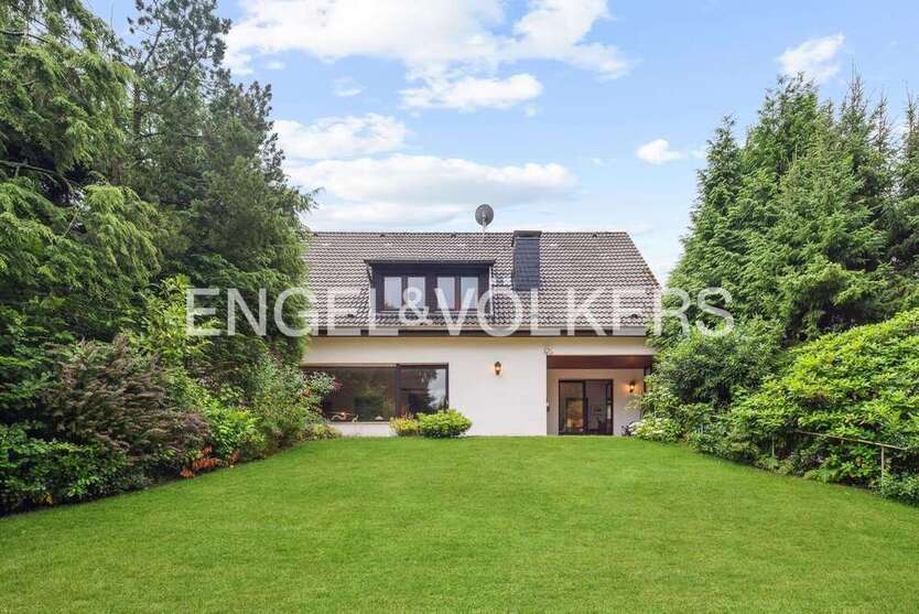 Haus zum Kaufen in Rösrath 798.000 € 203 m²