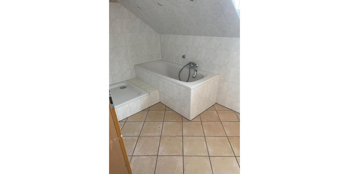 Dachgeschoßwohnung Nörvenich - 2 Zimmer, 80 m&sup2;, 650&euro; | Angebot:26345302