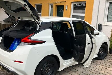 Nissan Leaf 15.800 km 16.300 &euro; Bergisch Gladbach 51429