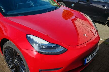 Tesla Model 3 108.800 km 21.100 &euro; Köln 50765