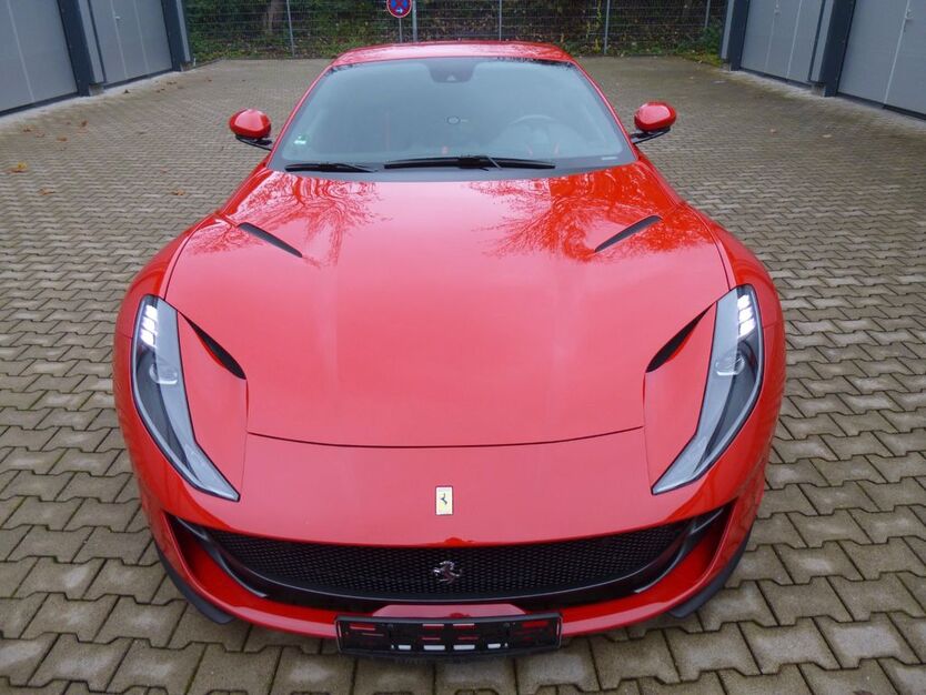 Ferrari 812 15.700 km 309.000 € Solingen 42719