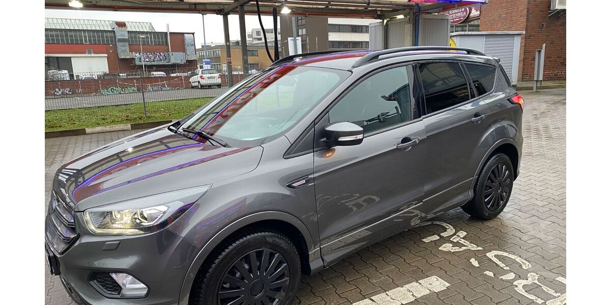 Ford Kuga 61.000 km 16.500 &euro; Köln 50674