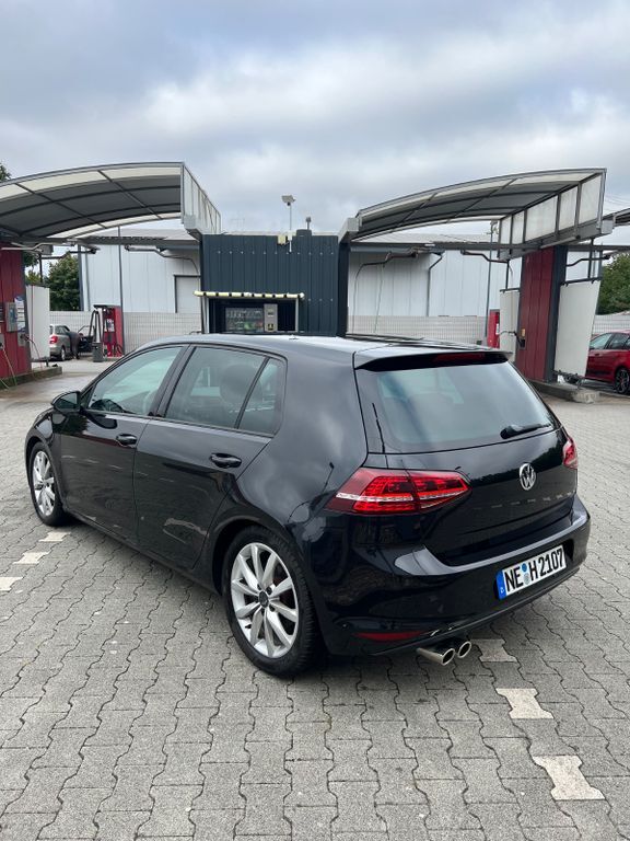 VW Golf 81.000 km 14.500 € Rommerskirchen 41569