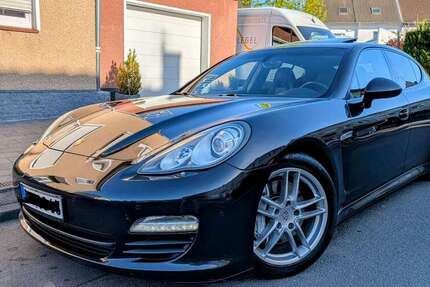 Porsche Panamera 268.500 km 17.999 &euro; Köln 51145
