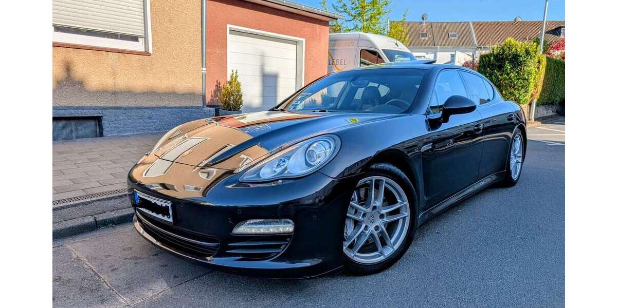 Porsche Panamera 268.500 km 17.999 &euro; Köln 51145