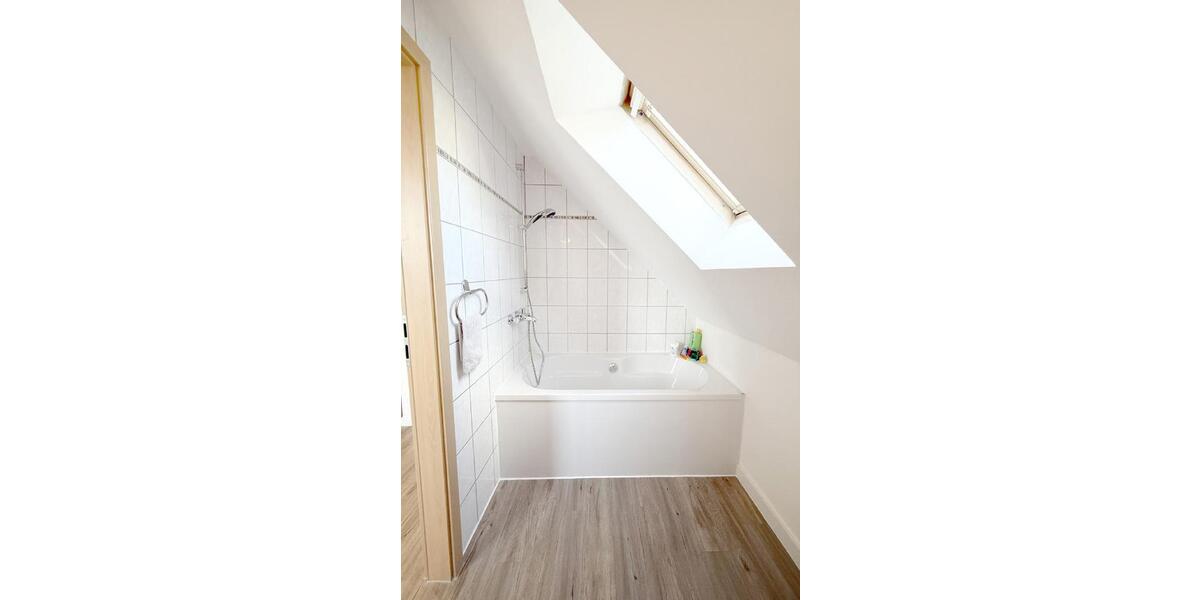 Reihenhaus Frechen - 5 Zimmer, 154 m&sup2;, 2.650&euro; | Angebot:26060513