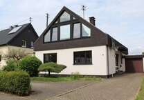Haus zum Mieten in Sankt Augustin 1.500 € 168 m²