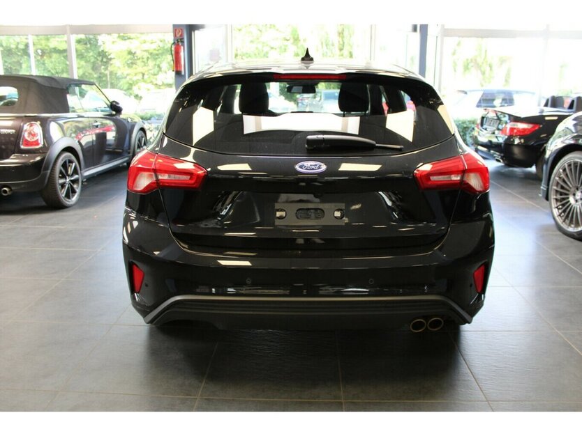 Ford Focus 1.5 EcoBoost Aut. STLine X 12.479 km 22.980 € Euskirchen 53881
