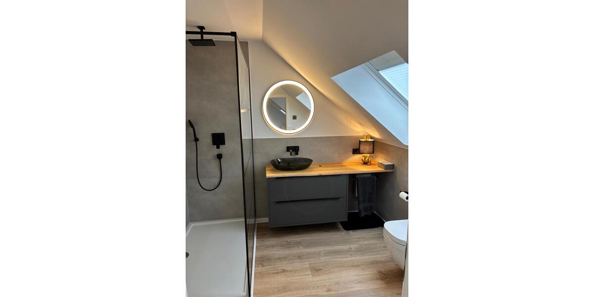 Einfamilienhaus Langenfeld (Rheinland) - 1 Zimmer, 63 m&sup2;, 1.250&euro; | Angebot:27615824