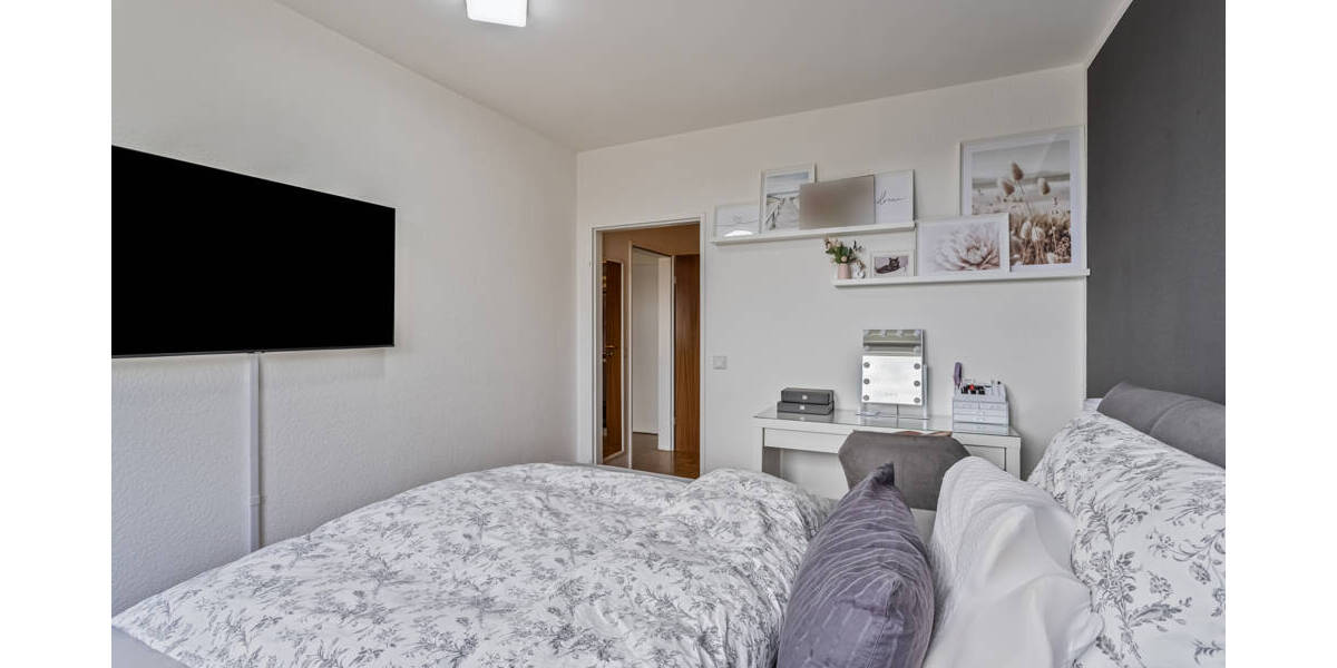 *** Lichtdurchflutete Dachgeschosswohnung mit zwei sonnigen Dachterrassen in Top-Lage *** 2 zimmer