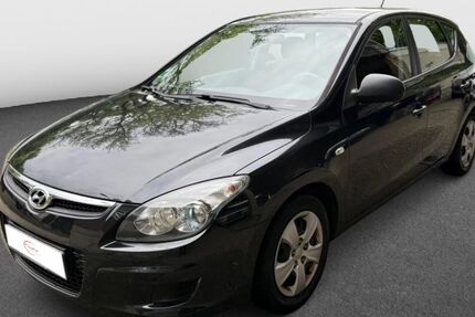 Hyundai i30 98.900 km 3.050 &euro; Hürth 50354