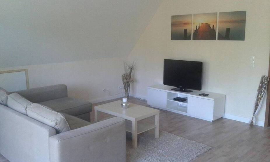 --- Provisionsfrei --- Gepflegtes und freistehendes 1-2 Familienhaus in bevorzugter Toplage