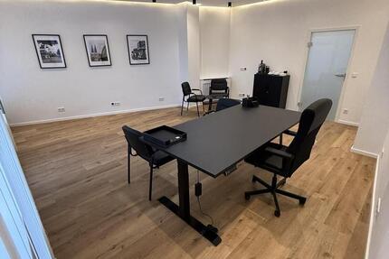 Modernes, voll möbliertes BüroLadenlokal mit großer Schaufensterfront in Köln-RathHeumar zimmer