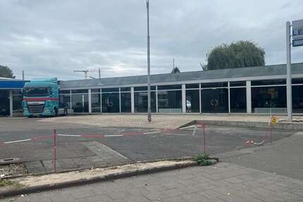 Halle in Köln 7.000 € 465 m²