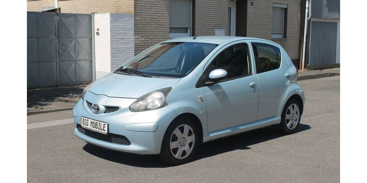 Toyota Aygo (X) 162.000 km 2.990 &euro; Köln 50739