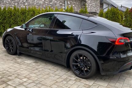 Tesla Model Y 60.000 km 38.200 &euro; Kerpen 50171