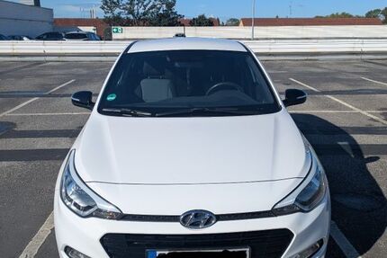 Hyundai i20 93.015 km 9.999 &euro; Leverkusen 51371