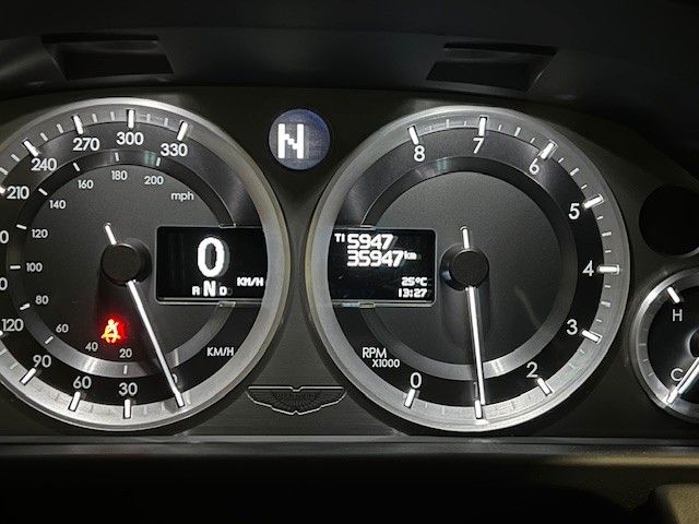 V8 Vantage