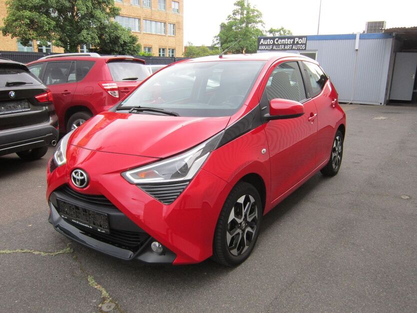 Toyota Aygo (X) 59.900 km 12.490 € Köln 51105