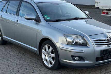 Toyota Avensis 178.960 km 5.950 &euro; Bornheim 53332