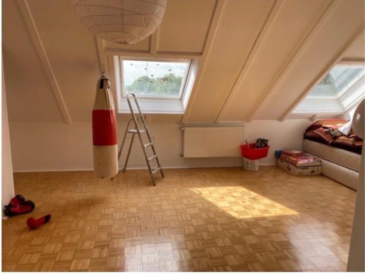 Einfamilienhaus Bedburg - 9 Zimmer, 220 m&sup2;, 550.000&euro; | Angebot:26283782