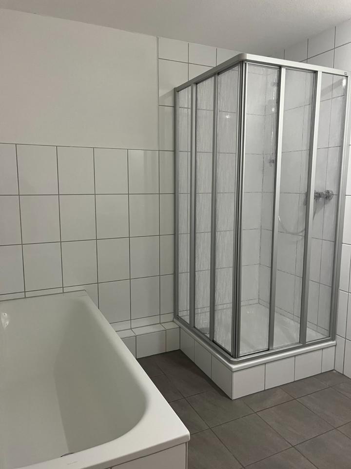 **Renoviertes, großzügiges Reihenmittelhaus in Leverkusen Kursiefen**