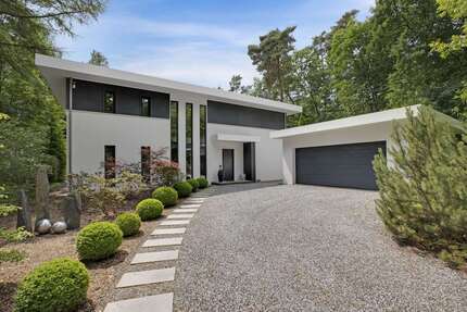 Haus zum Kaufen in Groß Glienicke 1.600.000 € 224.46 m²