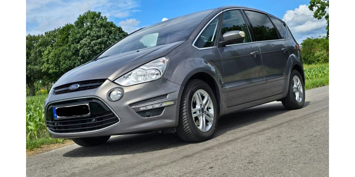 Ford S-Max 137.811 km 9.900 &euro; Niederkassel 53859