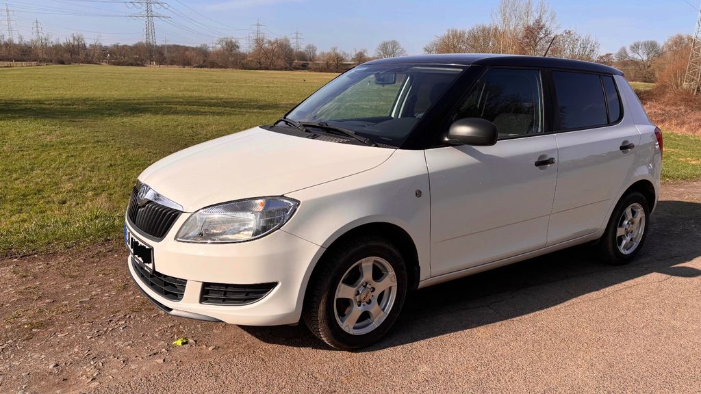 Skoda Fabia 117.878 km 5.250 &euro; Siegburg 53721