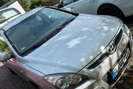 Hyundai i30 182.000 km 2.650 &euro; Overath 51491