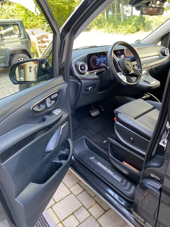 Mercedes-Benz V 300 14.000 km 87.465 € Remscheid 42857