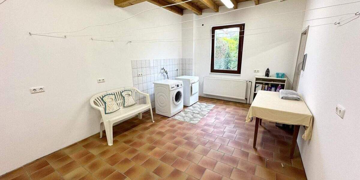 Mehrfamilienhaus, Wohnhaus Leverkusen Quettingen - 6 Zimmer, 191 m&sup2;, 599.000&euro; | Angebot:24401000