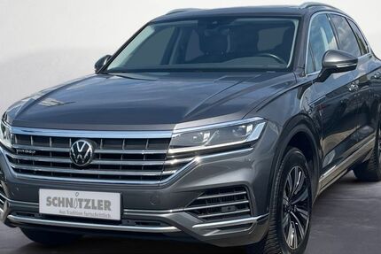 VW Touareg 61.567 km 43.450 € Hilden 40721