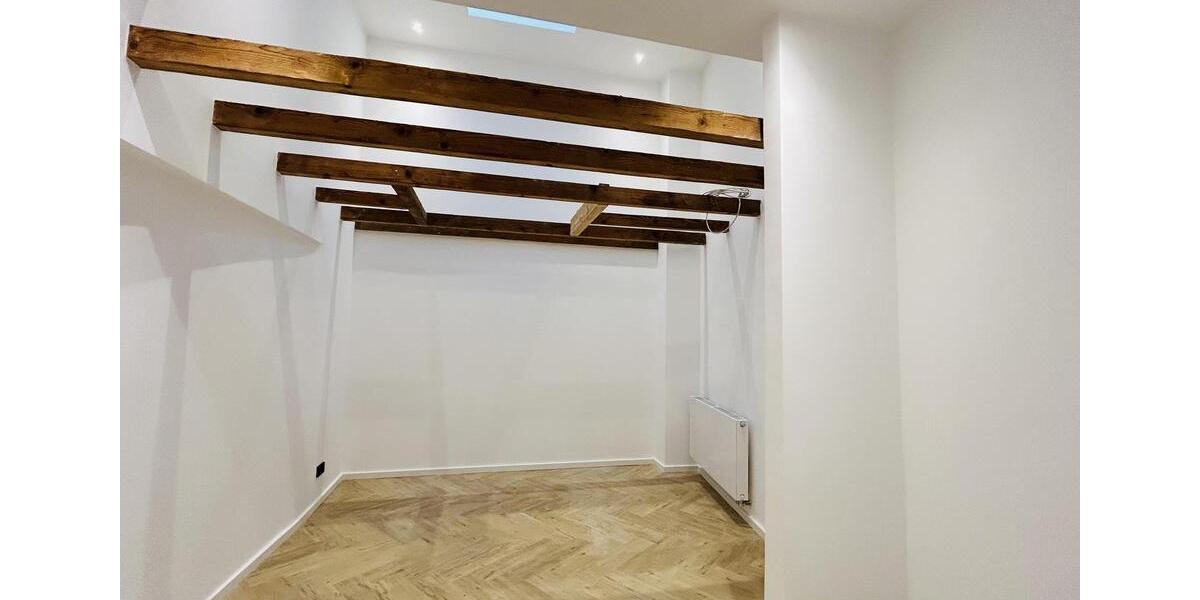 Kernsanierte, teilmöblierte 4-Zimmer-WG in zentraler, gut angebundener Lage in Köln-Ehrenfeld! 4 zimmer