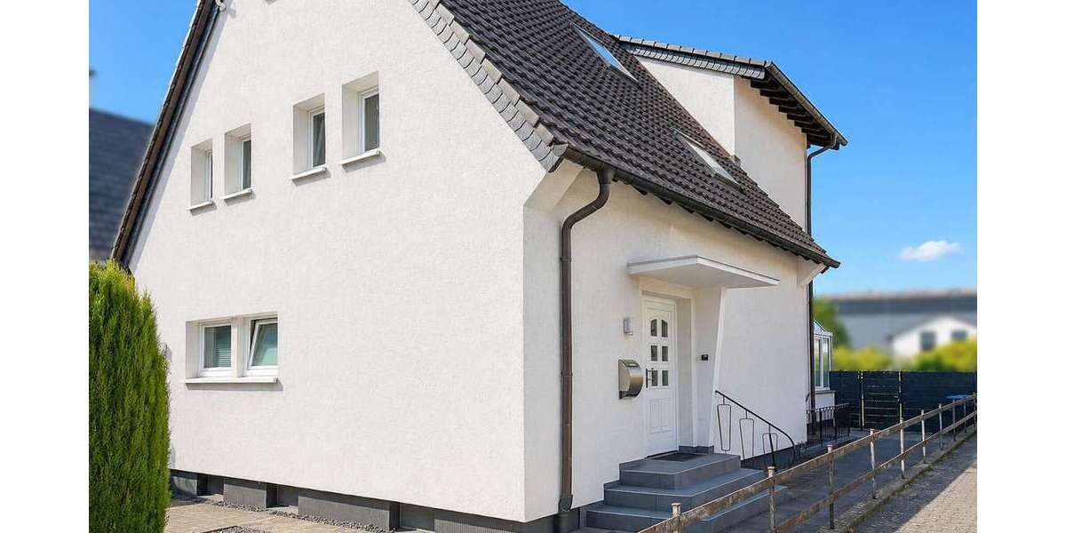 Einfamilienhaus Langenfeld (Rheinland) - 7 Zimmer, 222 m&sup2;, 749.000&euro; | Angebot:27351142